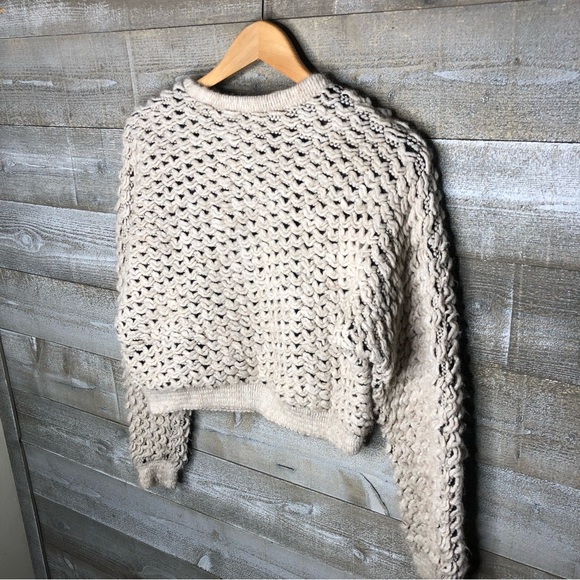 Wool blend chunky womens knit winter sweater - Picture 2 of 3